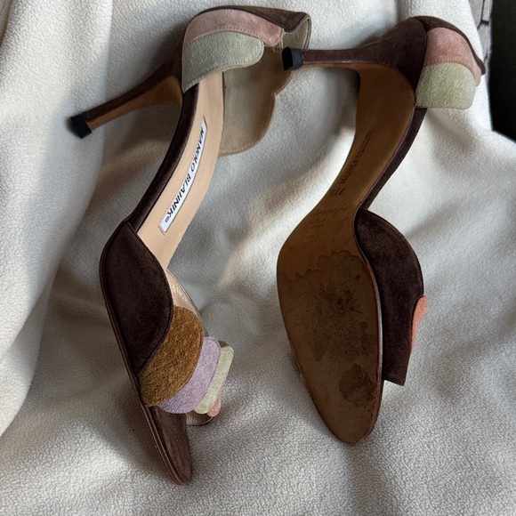 Manolo Blahnik Brown and Tan Open-Toe Heels - Picture 2 of 3